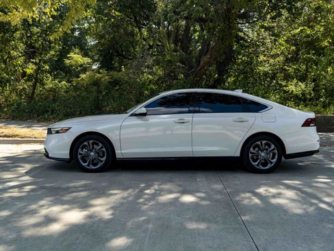 Used 2025 Honda Accord EX-L image 6