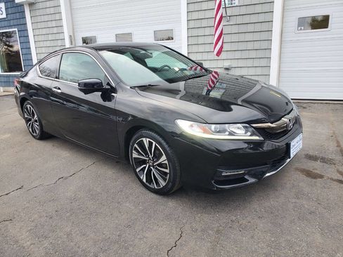 Used 2017 Honda Accord EX-L image 2