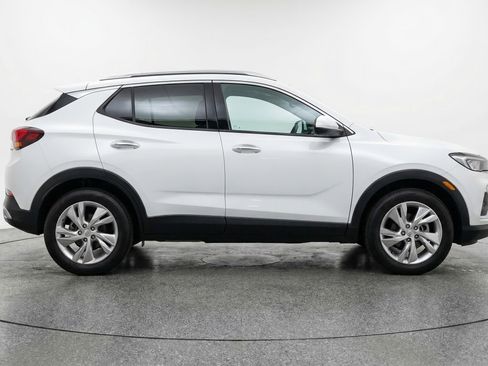 Used 2025 Buick Encore GX Preferred image 11