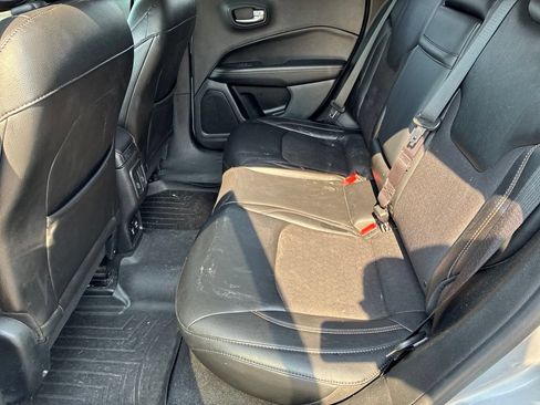 Used 2018 Jeep Compass Latitude w/ Popular Equipment Group AWD/4WD image 27