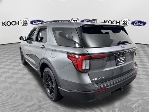Used 2025 Ford Explorer Active image 5