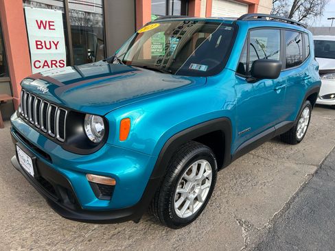 Used 2022 Jeep Renegade Sport w/ Sport Appearance Group image 2