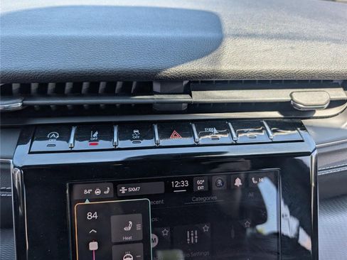 Used 2023 Jeep Grand Cherokee Altitude AWD/4WD image 32