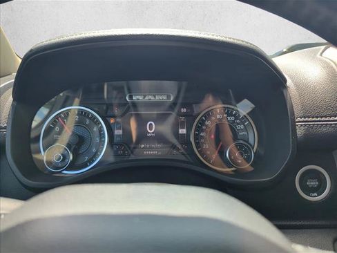 Used 2021 RAM 1500 Laramie AWD/4WD image 6