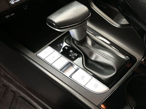 Certified 2022 Hyundai Elantra Limited image 20