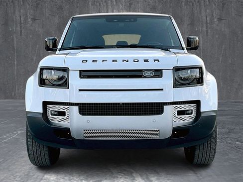 Used 2025 Land Rover Defender 110 S image 2