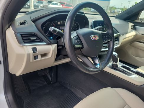 Used 2021 Cadillac CT4 Premium Luxury AWD/4WD image 17