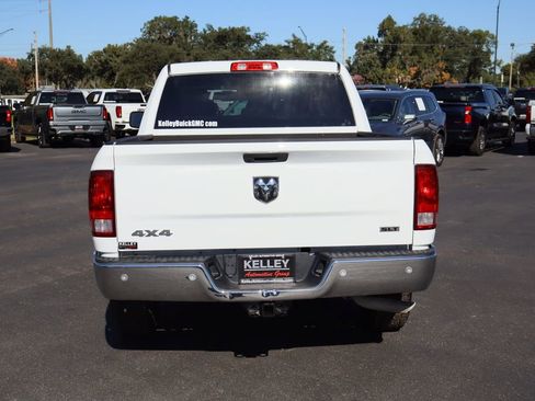 Used 2022 RAM 1500 Classic SLT w/ Electronics Group image 7