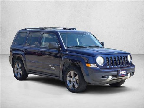Used 2014 Jeep Patriot Latitude w/ Freedom Edition Package FWD image 3