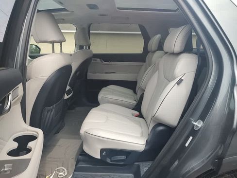 Used 2023 Hyundai Palisade Calligraphy w/ Cargo Package AWD/4WD image 4