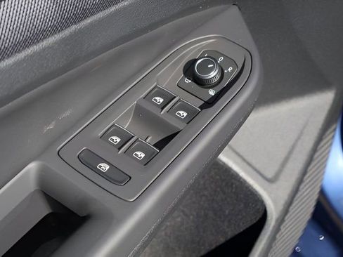 New 2026 Volkswagen GTI SE FWD image 11