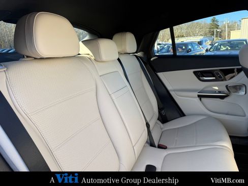 Certified 2025 Mercedes-Benz GLC 300 4MATIC image 28