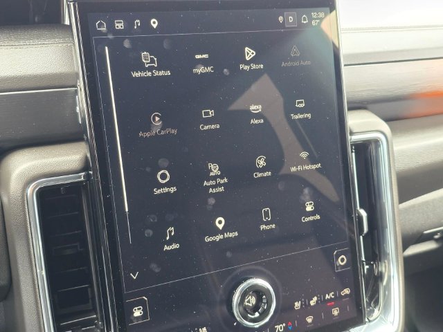 Used 2025 GMC Yukon Denali AWD/4WD image 29