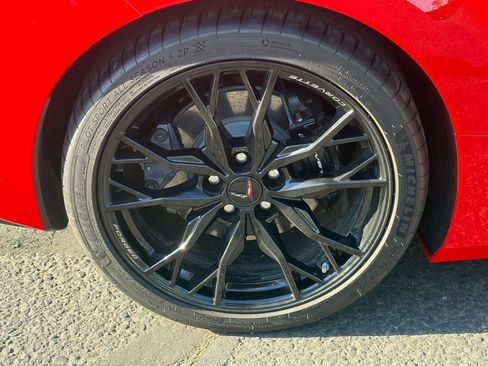 Used 2025 Chevrolet Corvette Stingray Coupe w/ 1LT RWD image 10