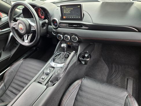 Used 2019 FIAT 124 Spider Abarth w/ Convenience Group RWD image 14