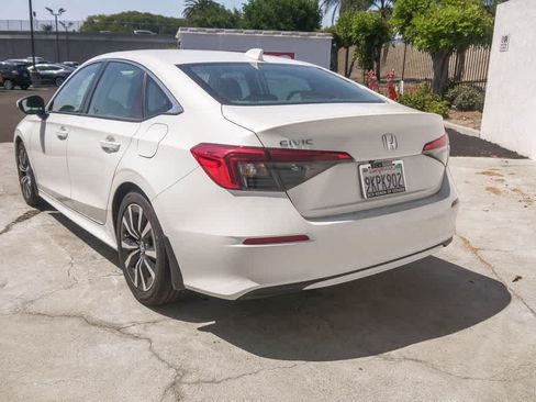 Used 2024 Honda Civic EX image 7