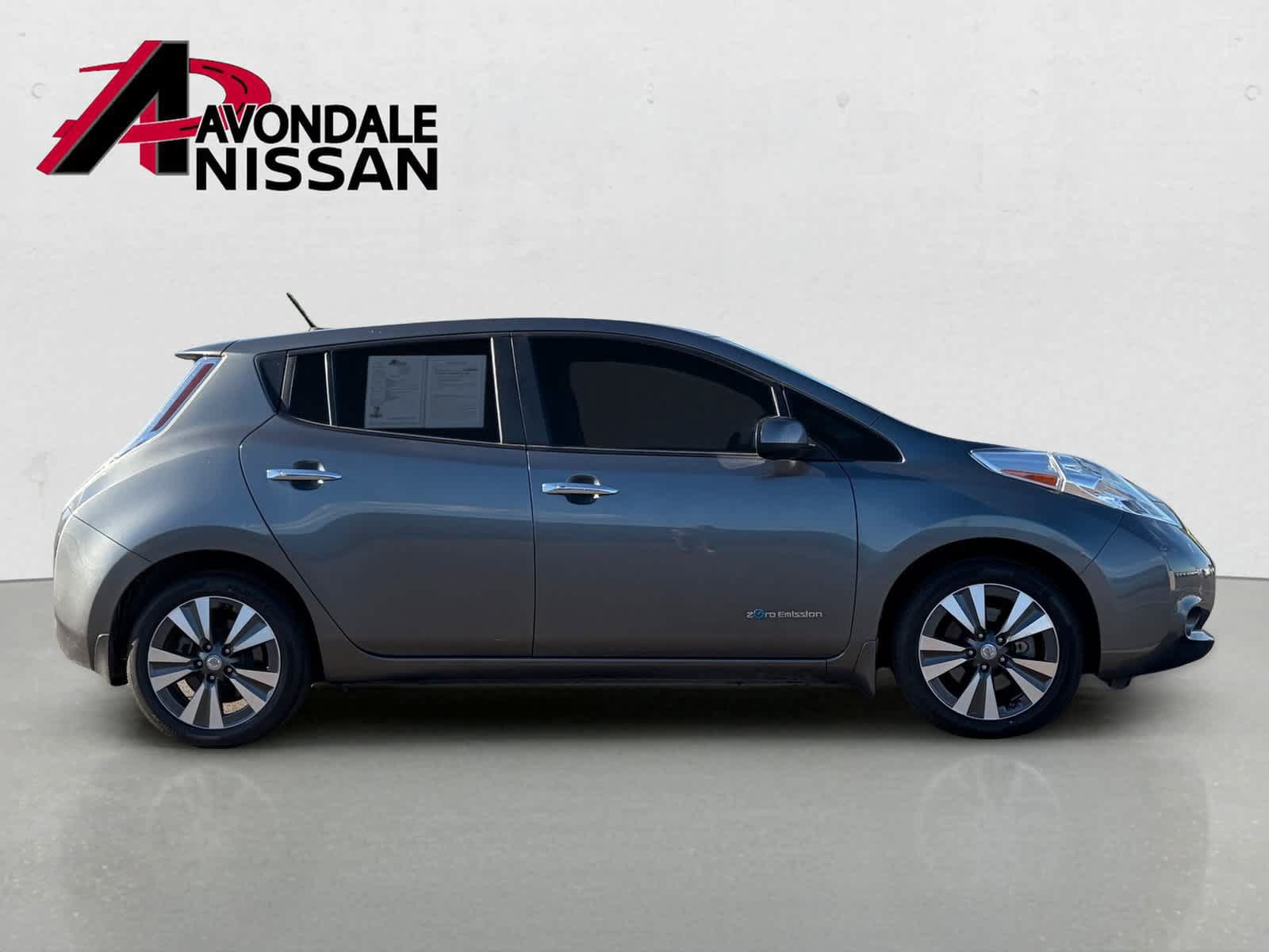 Used 2015 Nissan Leaf SL FWD image 7
