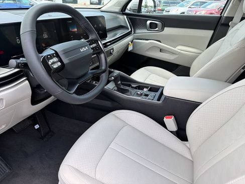 New 2026 Kia Sorento S FWD image 16
