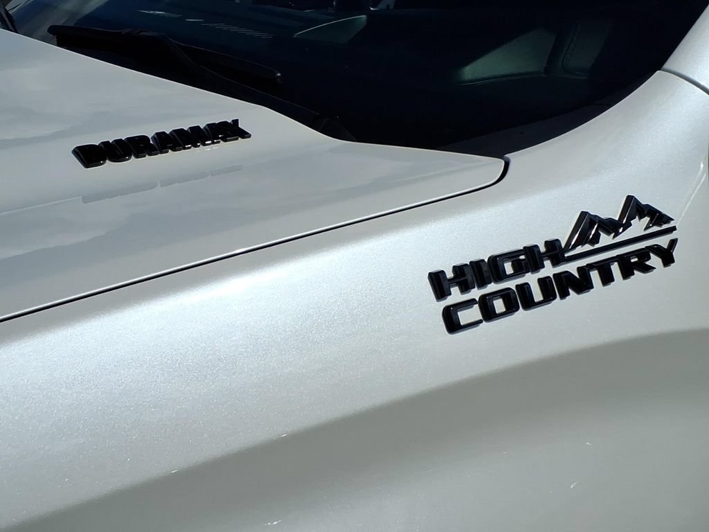 Certified 2023 Chevrolet Silverado 1500 High Country w/ High Country Premium Package AWD/4WD image 8