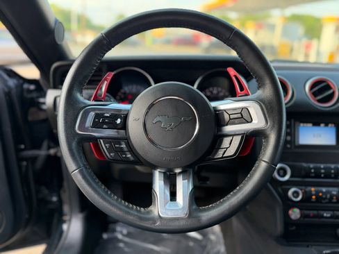 Used 2020 Ford Mustang Coupe RWD image 15
