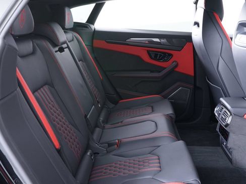 Used 2025 Lamborghini Urus SE AWD/4WD image 31