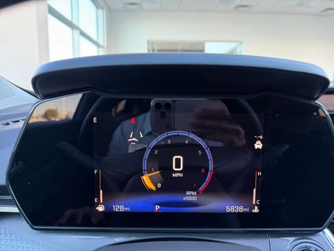 Used 2025 Chevrolet Trax ACTIV w/ Driver Confidence Package image 10