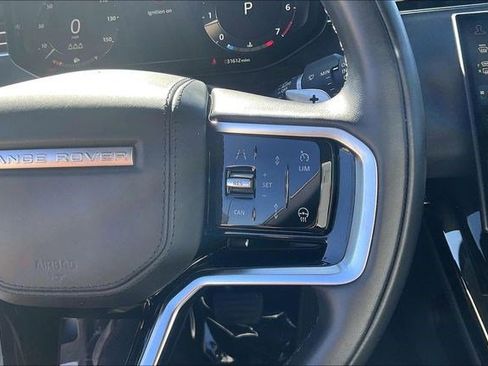 Used 2025 Land Rover Range Rover Sport SE image 23