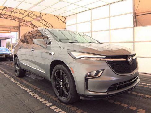 Used 2023 Buick Enclave Essence w/ Sport Touring Edition FWD image 4