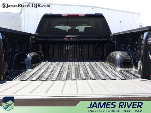 Used 2025 Chevrolet Silverado 1500 LT AWD/4WD image 14