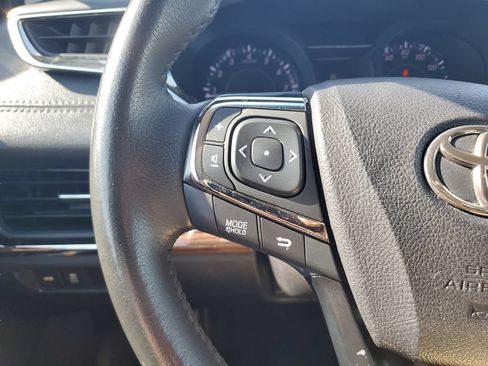Used 2014 Toyota Avalon XLE FWD image 19