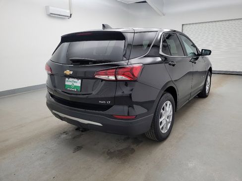 Used 2023 Chevrolet Equinox LT w/ Driver Convenience Package image 9