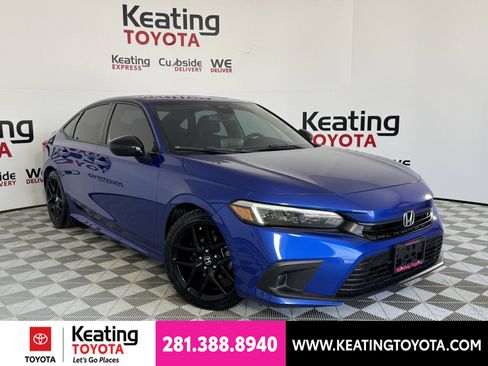 Used 2022 Honda Civic Sport image 2