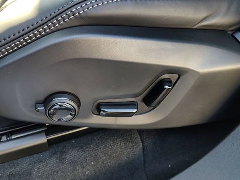 New 2026 Volvo XC90 B6 Ultra w/ Protection Package image 11