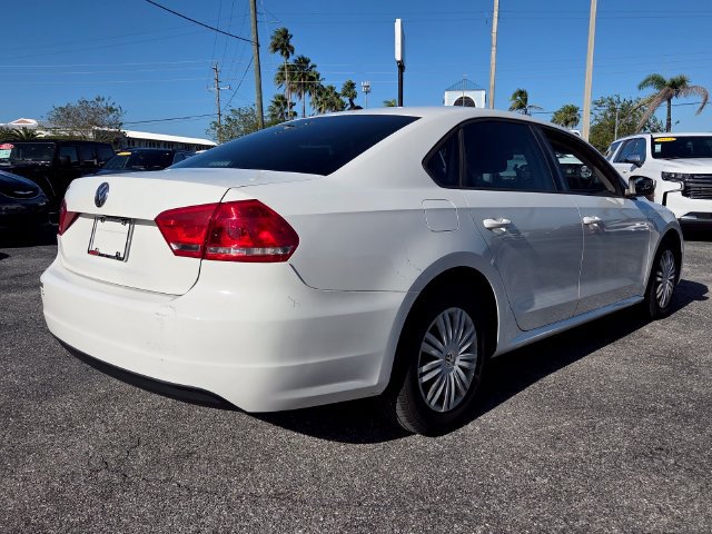 Used 2014 Volkswagen Passat 2.5 S FWD image 3