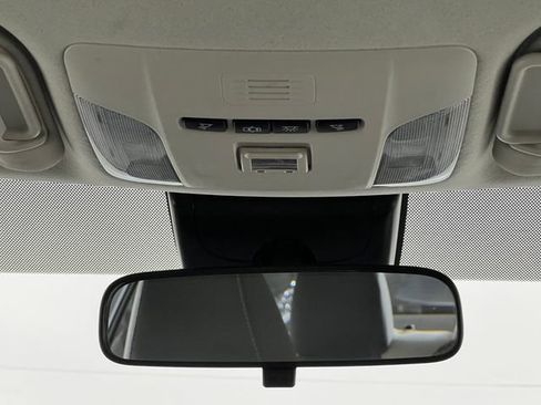 Used 2021 Toyota Corolla LE image 22