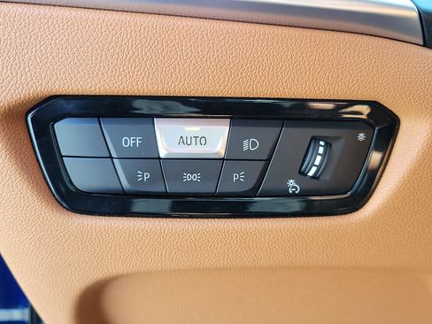 New 2026 BMW 330i Sedan w/ M Sport Package RWD image 23