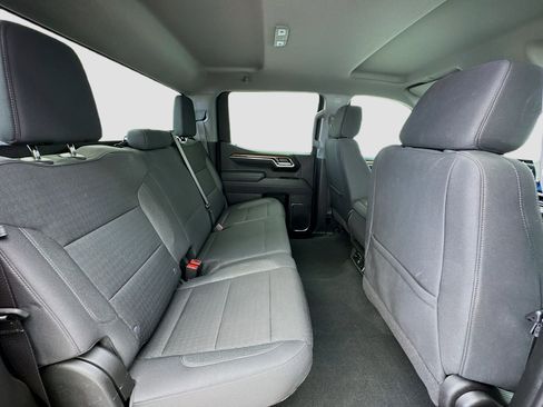 Used 2025 Chevrolet Silverado 1500 LT image 18