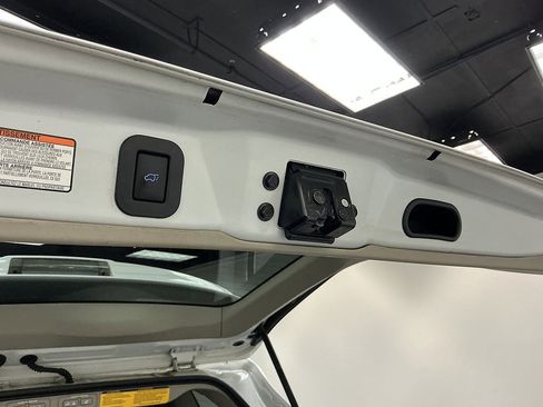 Used 2018 Toyota Sienna Limited Premium w/ Protection Package FWD image 31