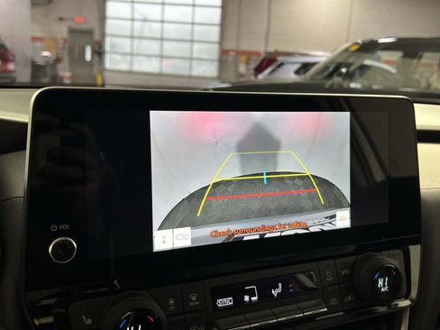 Used 2026 Toyota Grand Highlander XLE image 19