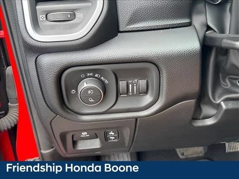 Used 2025 RAM 1500 Big Horn AWD/4WD image 27