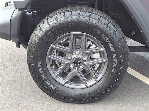 Used 2024 Jeep Wrangler Sport S image 8