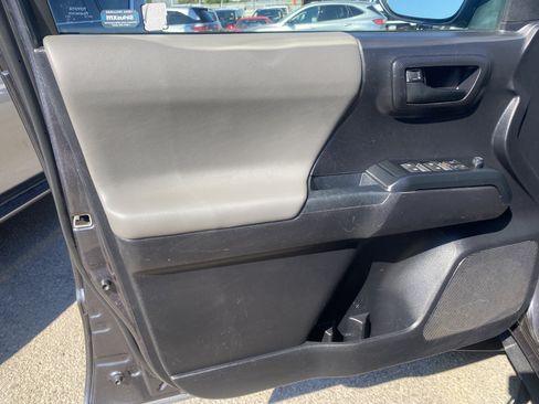 Used 2021 Toyota Tacoma SR AWD/4WD image 20