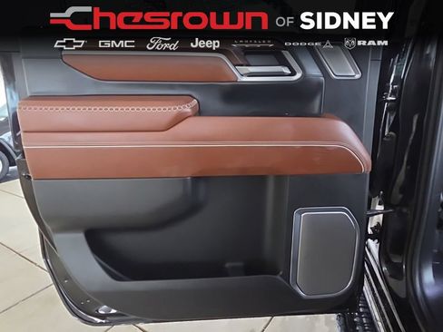 Used 2025 GMC Sierra 2500 Denali Ultimate AWD/4WD image 18