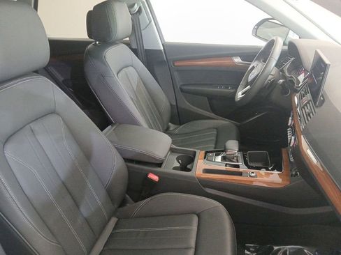Used 2023 Audi Q5 2.0T Premium w/ Convenience Package AWD/4WD image 13