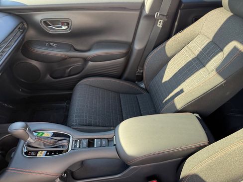 Used 2024 Honda HR-V Sport image 14