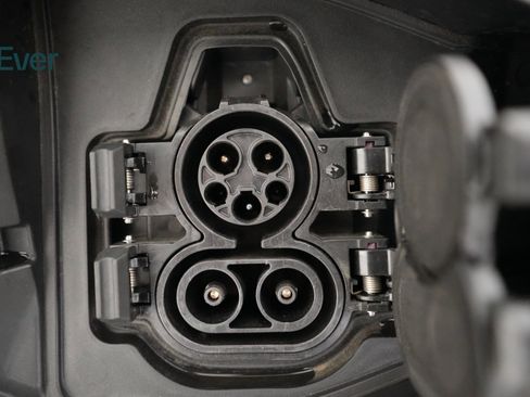 Used 2023 Nissan Ariya image 24