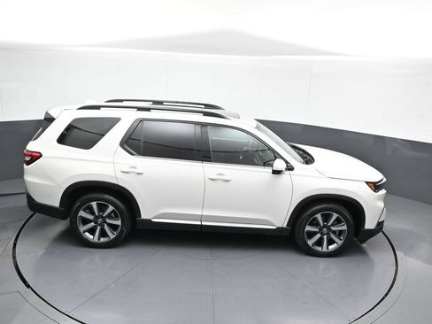 Certified 2025 Honda Pilot Elite image 40