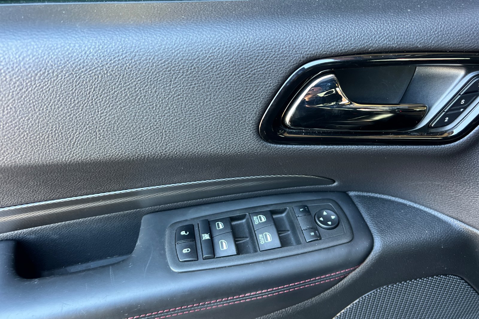 Used 2021 Dodge Durango R/T w/ Technology Group AWD/4WD image 13