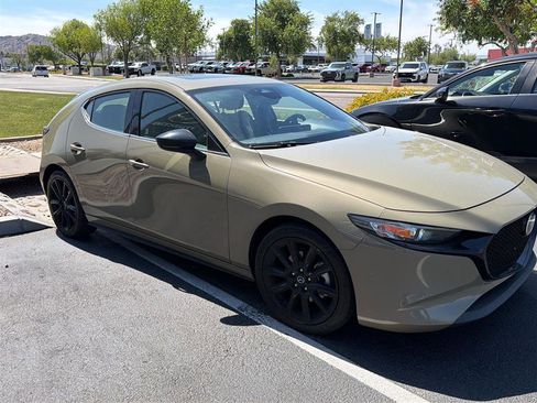 Used 2024 MAZDA MAZDA3 s AWD/4WD image 2