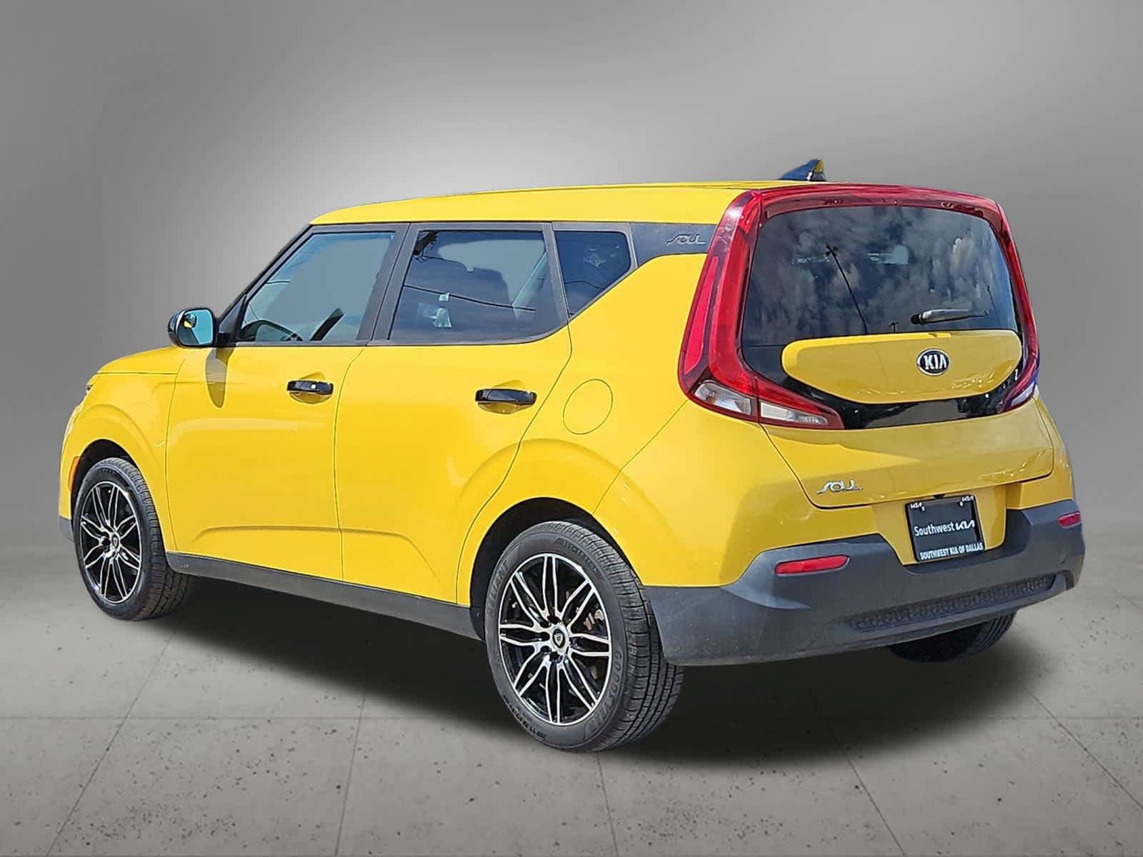 Used 2020 Kia Soul LX FWD image 4